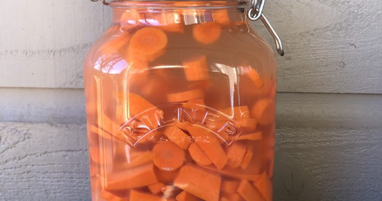 Easy Fermented Carrots (vegan, paleo, keto)
